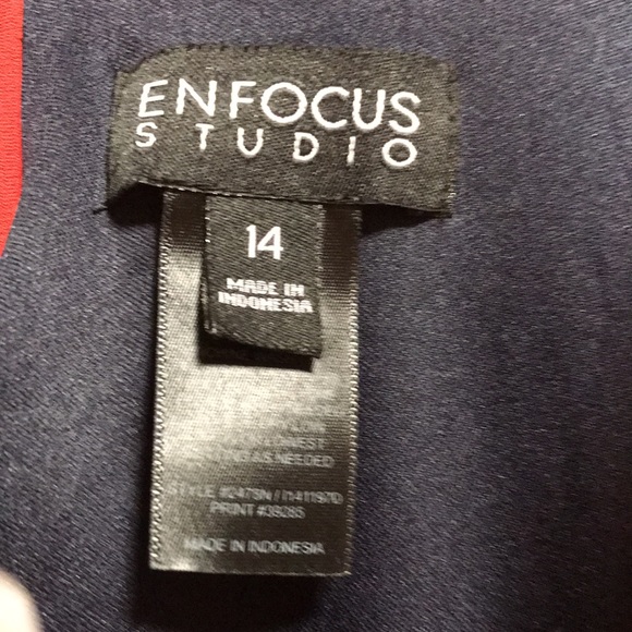 Dress - Picture 3 of 3